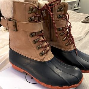 Sperry Winter Duck Boot - size 7
